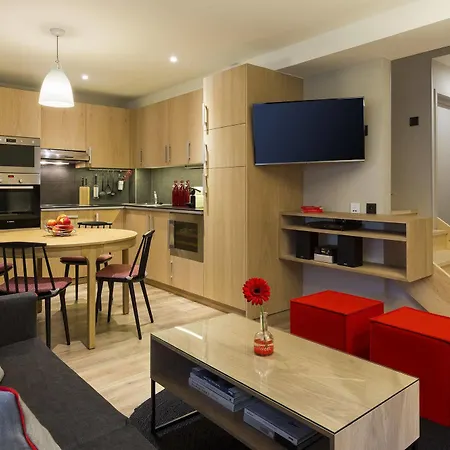 De L'héliopic Appart hôtel 4*